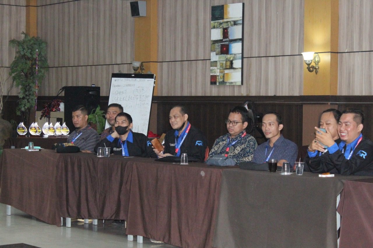 (Foto: Dokumen Pribadi. Mas Andre Hariyanto bersama Para Kader berkomitmen dalam membangun sebuah peradaban untuk kebermanfaat masyarakat/AR CoGan)